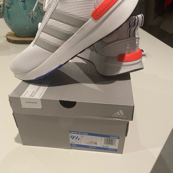 New Adidas men shoes - Picture 3 of 12